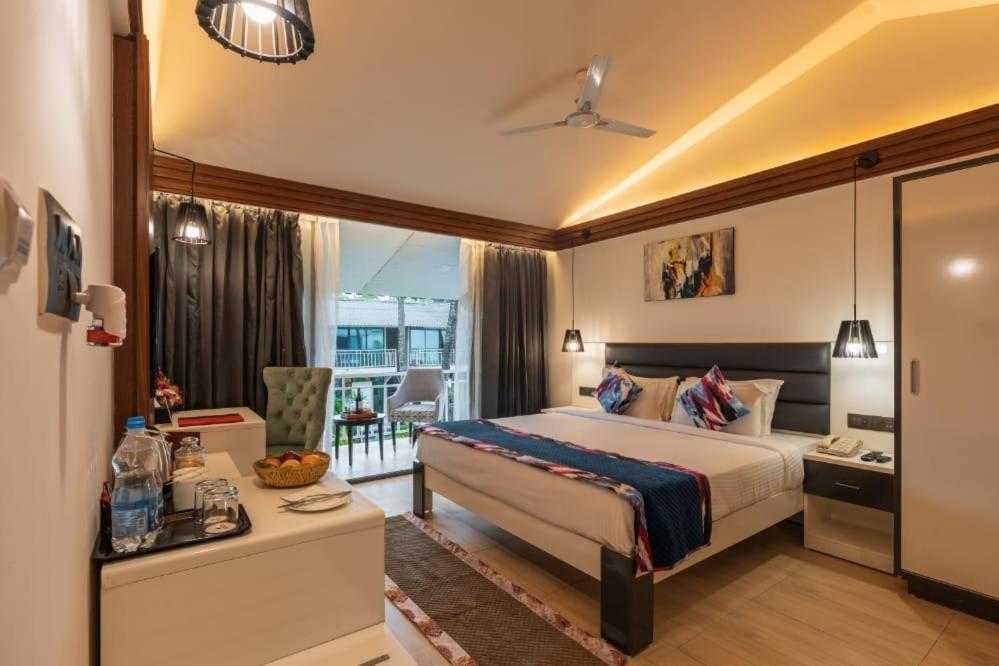 Foxoso La Beach Resort & Spa Old Goa Exterior photo